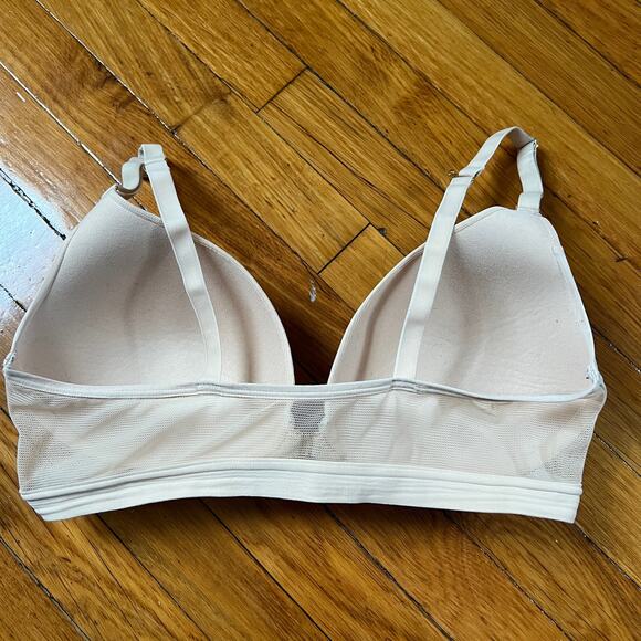 Lively Front Close Lightly Padded Nude Bra Size 38DD - Picture 2 of 4